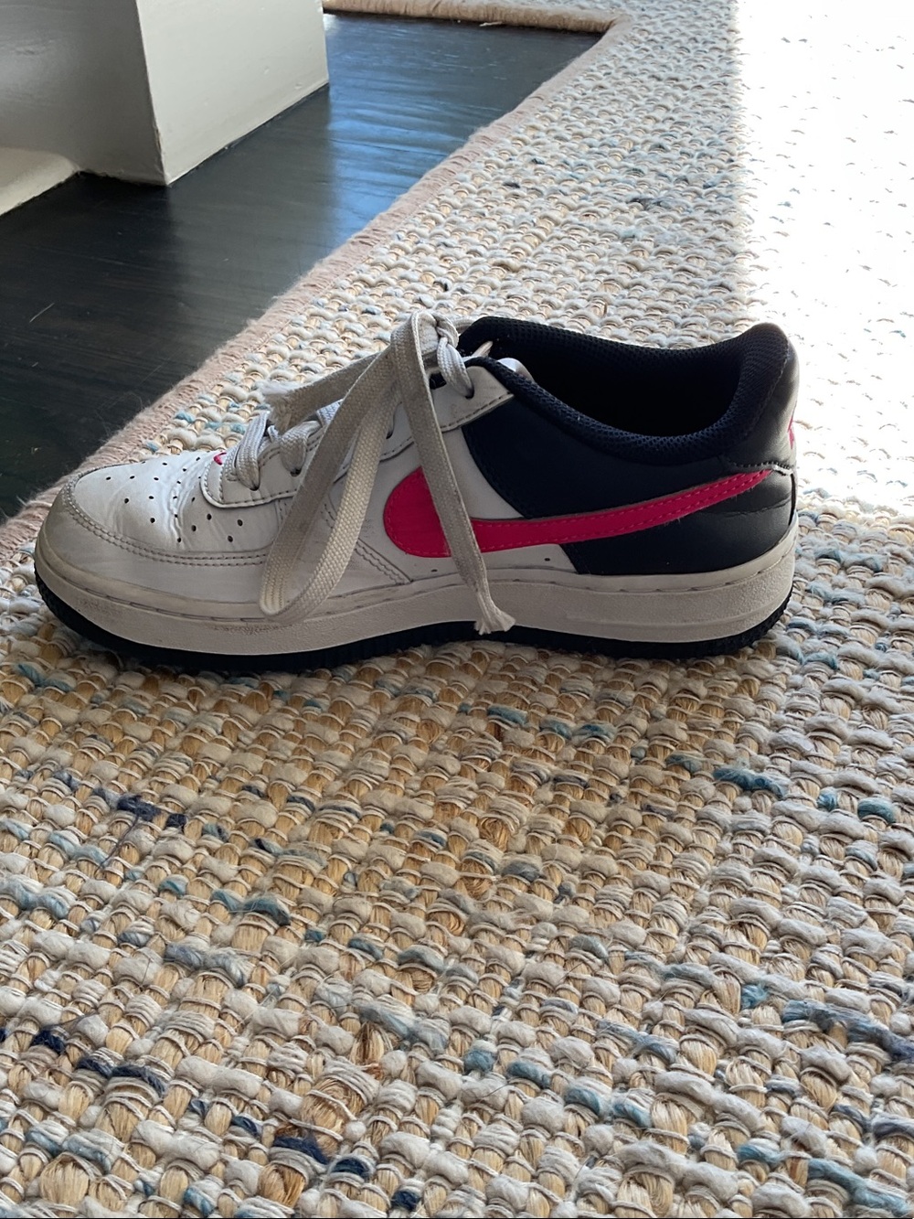 Nike Kids White Sneakers with Pink Swoosh - Picture 4 of 5